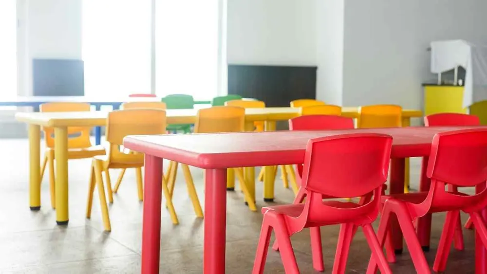 Mesa e cadeira infantil
